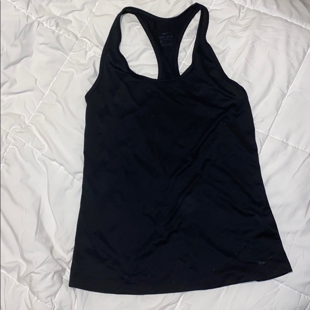 Athletic shirt